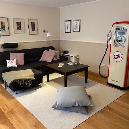Eine Gemuetliche Ferienwohnung Mit Garten バート・カールスハーフェン エクステリア 写真