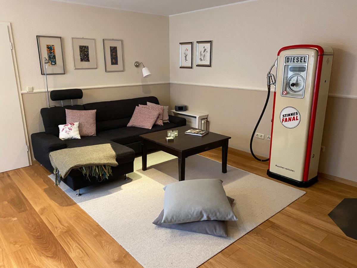 Eine Gemuetliche Ferienwohnung Mit Garten バート・カールスハーフェン エクステリア 写真